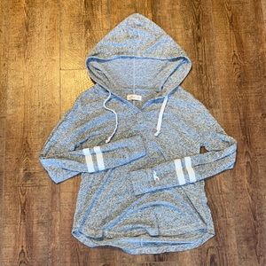 Hollister Women’s Hoodie Size S Gently Used